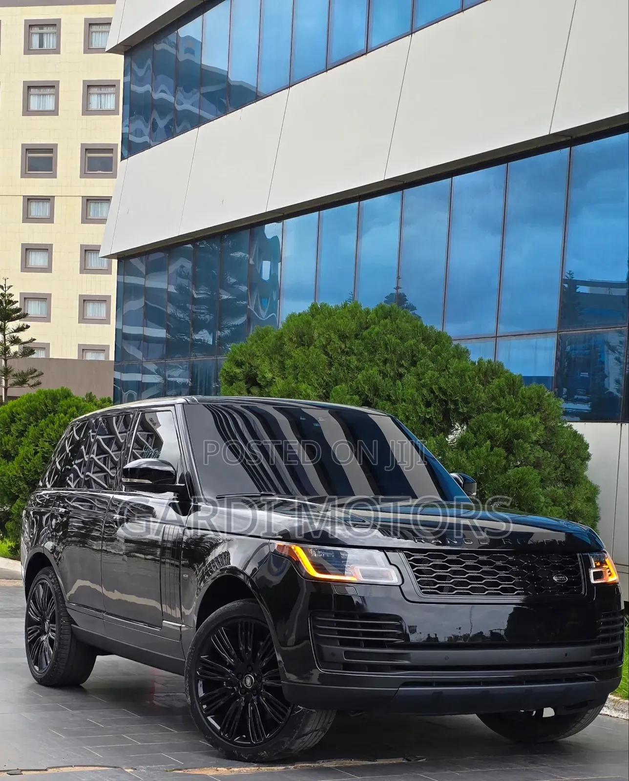Land Rover Range Rover Vogue 2022 Black