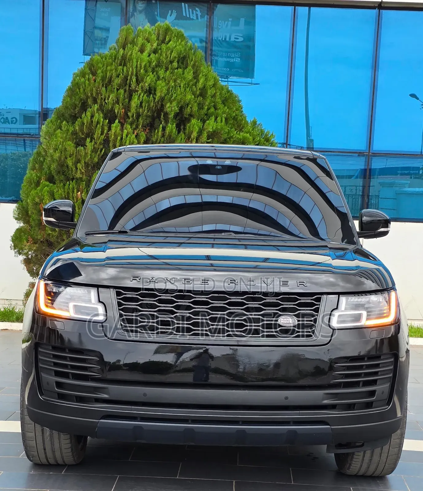 Land Rover Range Rover Vogue 2022 Black