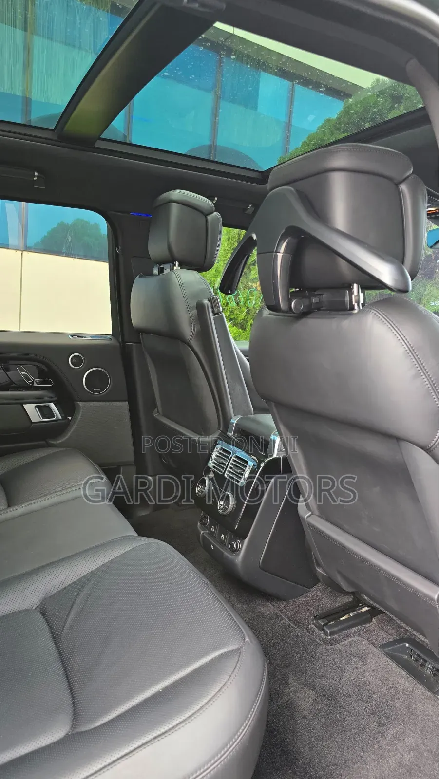 Land Rover Range Rover Vogue 2022 Black