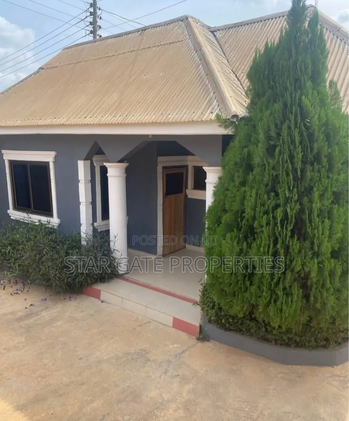 8bdrm House in Atonsu Feyiase, Kumasi Metropolitan for sale