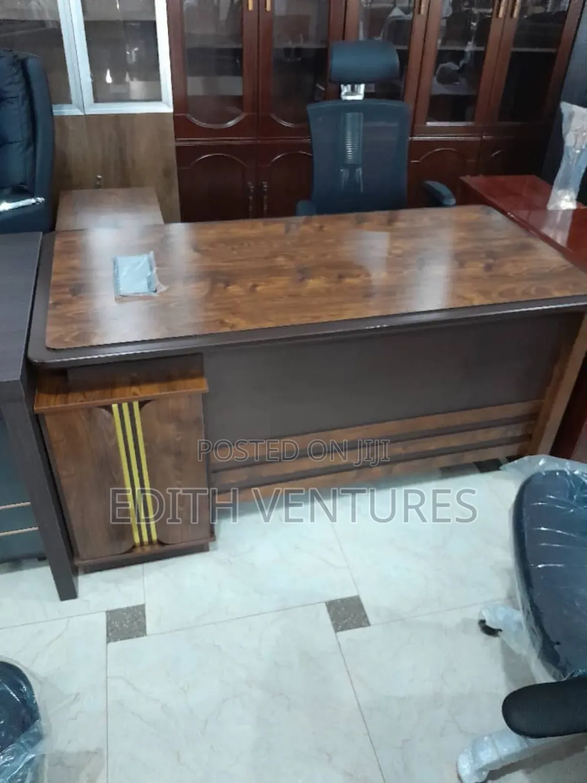 Strategic Desk