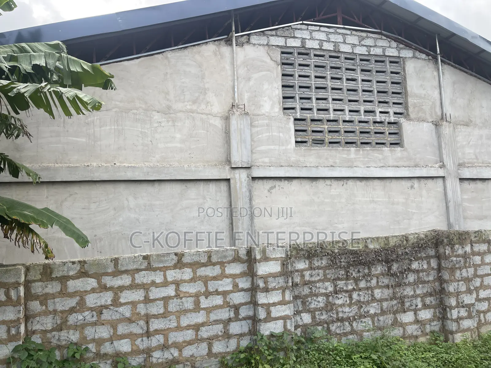 600 SQM Warehouse at Amasaman Kpobiman for Rent
