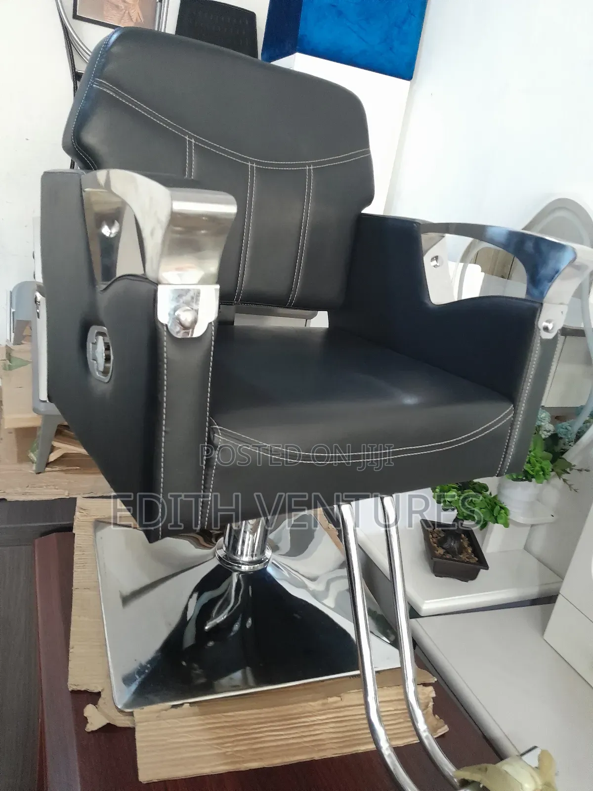 Cottage Salon Chair