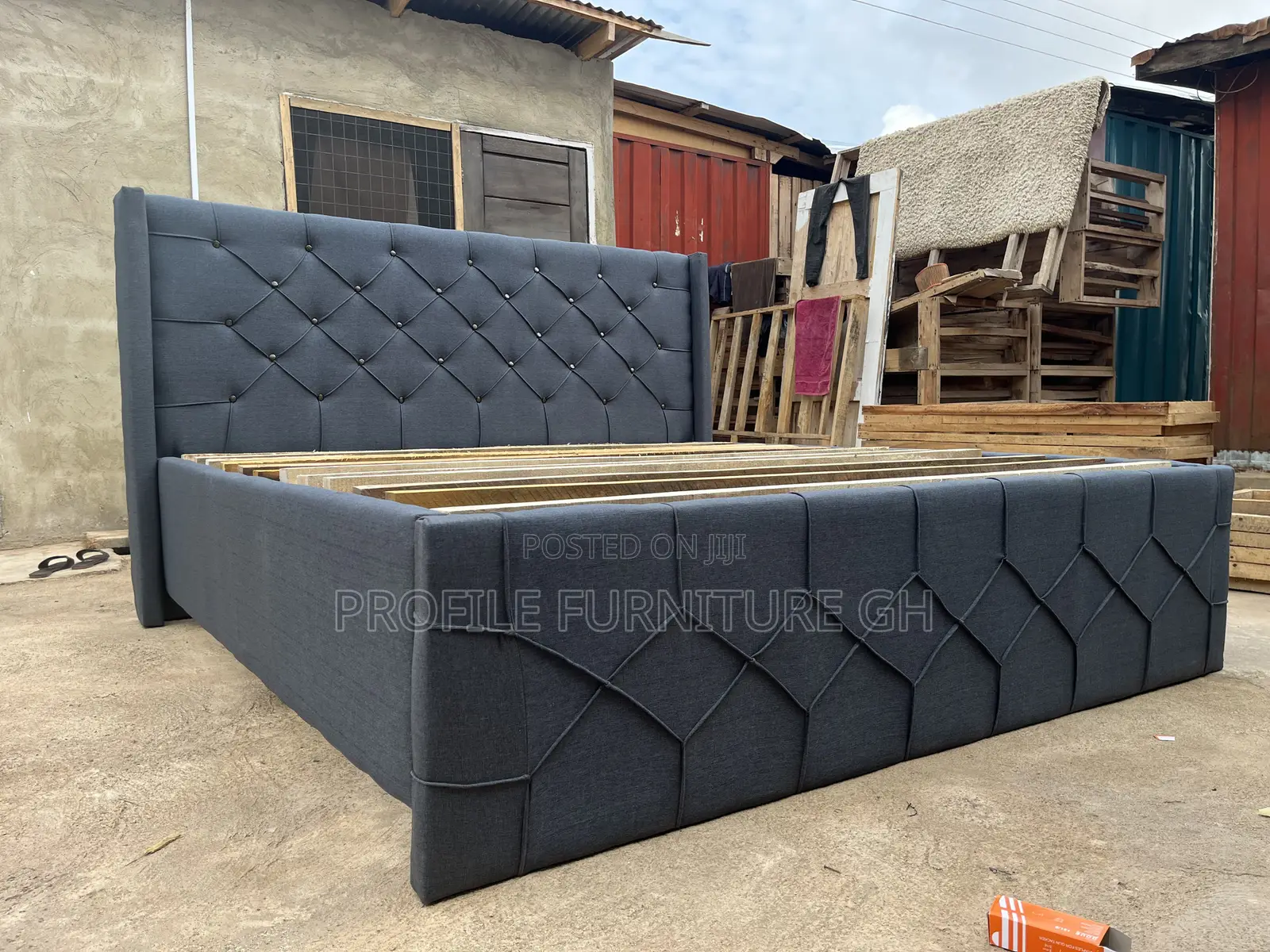 Dark Gray Queen Size 72x75 // Luxurious And Durable