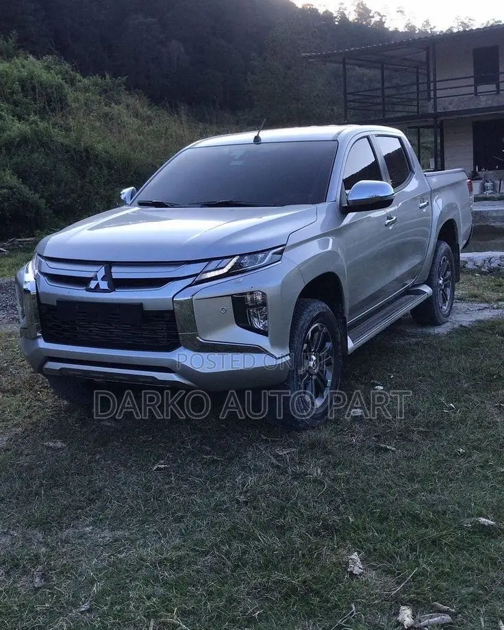Mitsubishi L200 Bumper And Headlight Bonnet Available Now