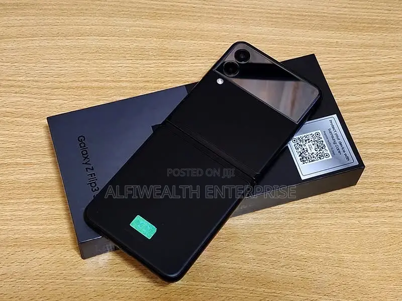 New Samsung Galaxy Z Flip 3 128 GB Black