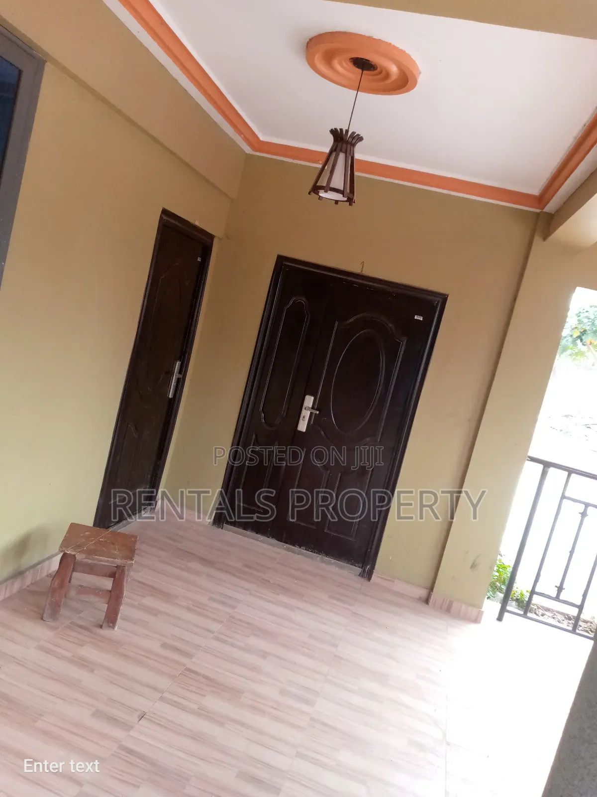 3bdrm Block of Flats in Six Month Three, Frafraha for rent