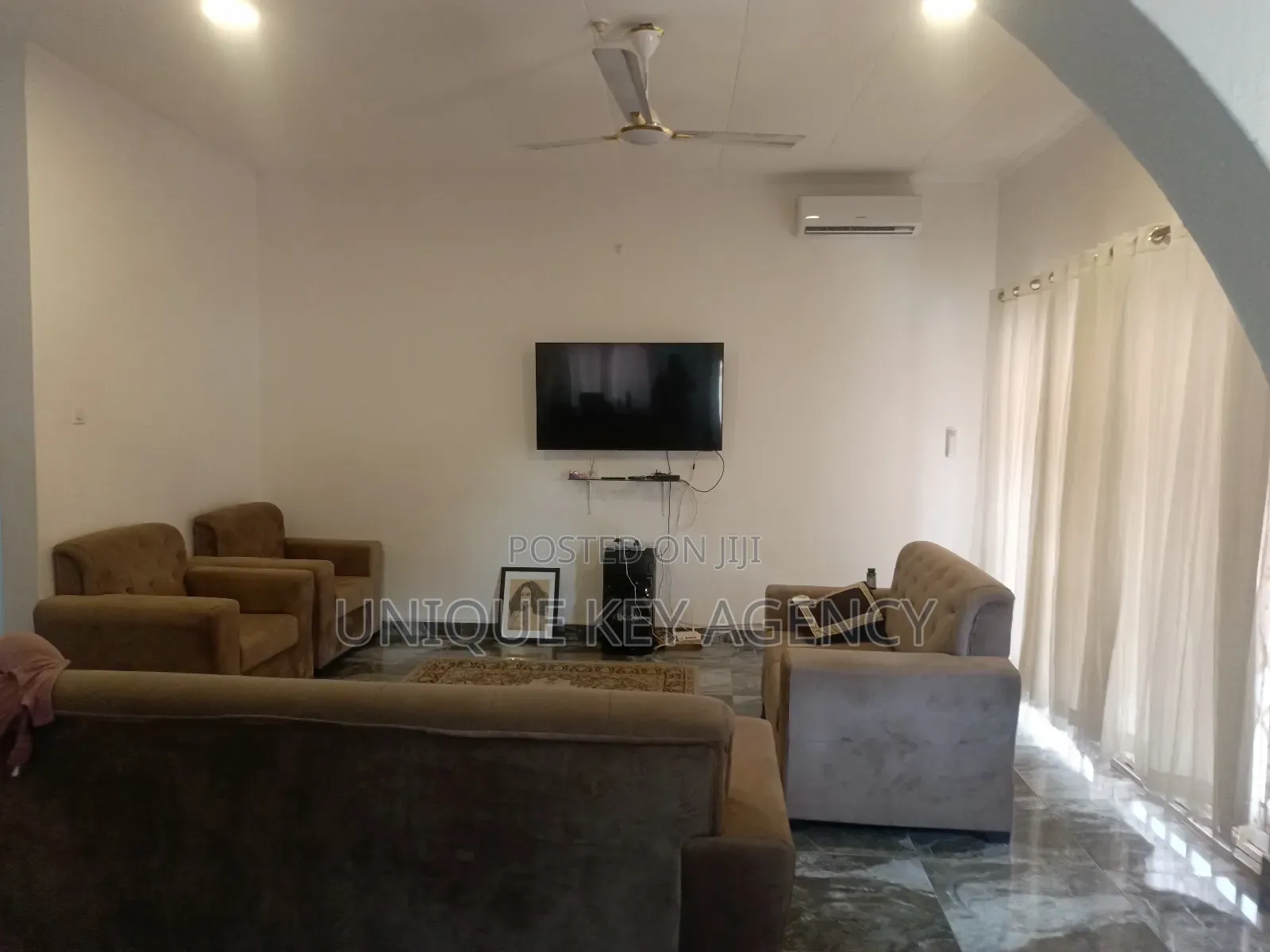 3bdrm House in Unique Key Agency, Manet Court for rent