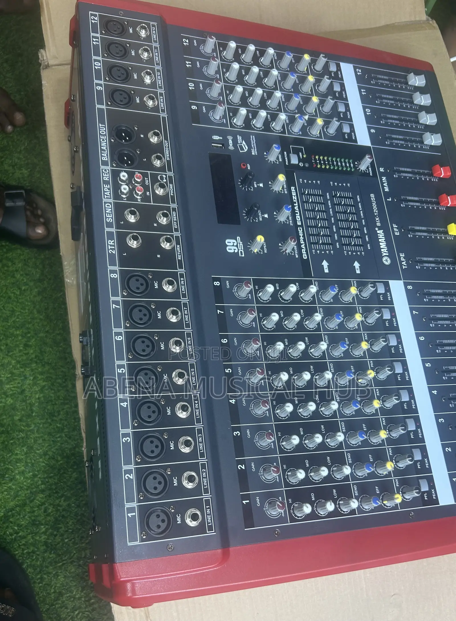 Yamaha Bix 12 Channel Usb Mixer