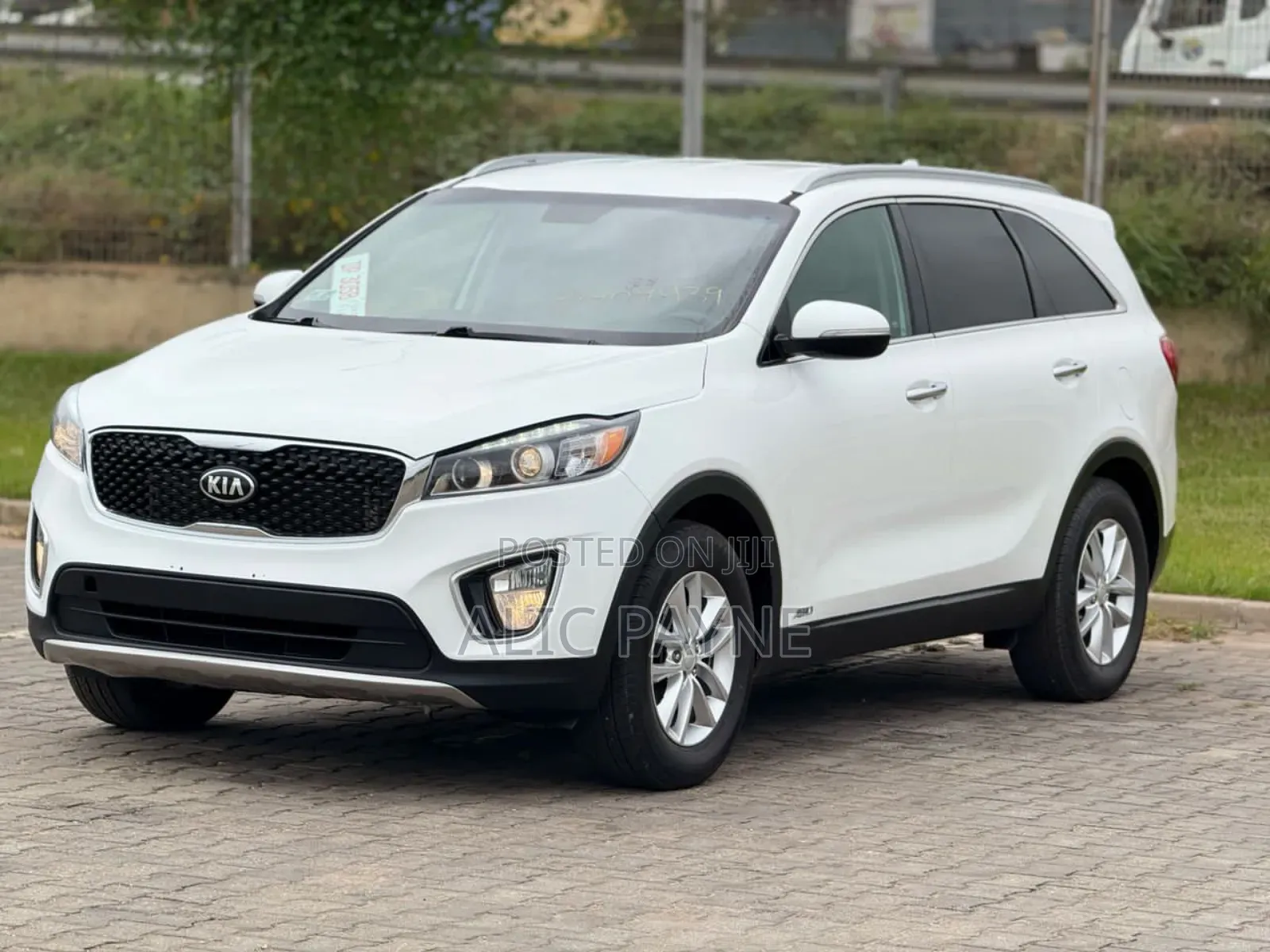 Kia Sorento 4dr SUV 2016 White