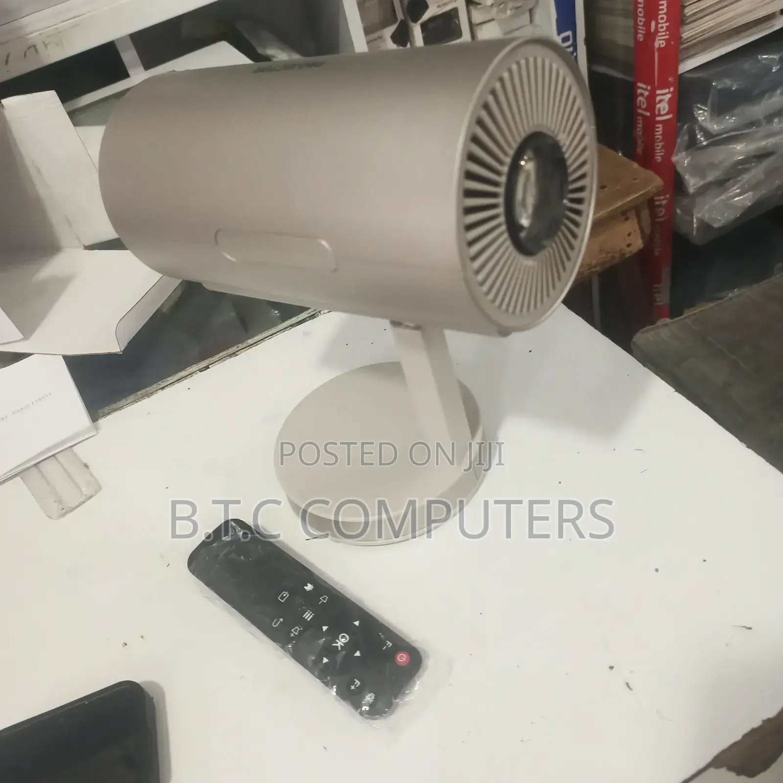 Smart Projector With Wifi 6 and Bluetooth 5.3, Automatic