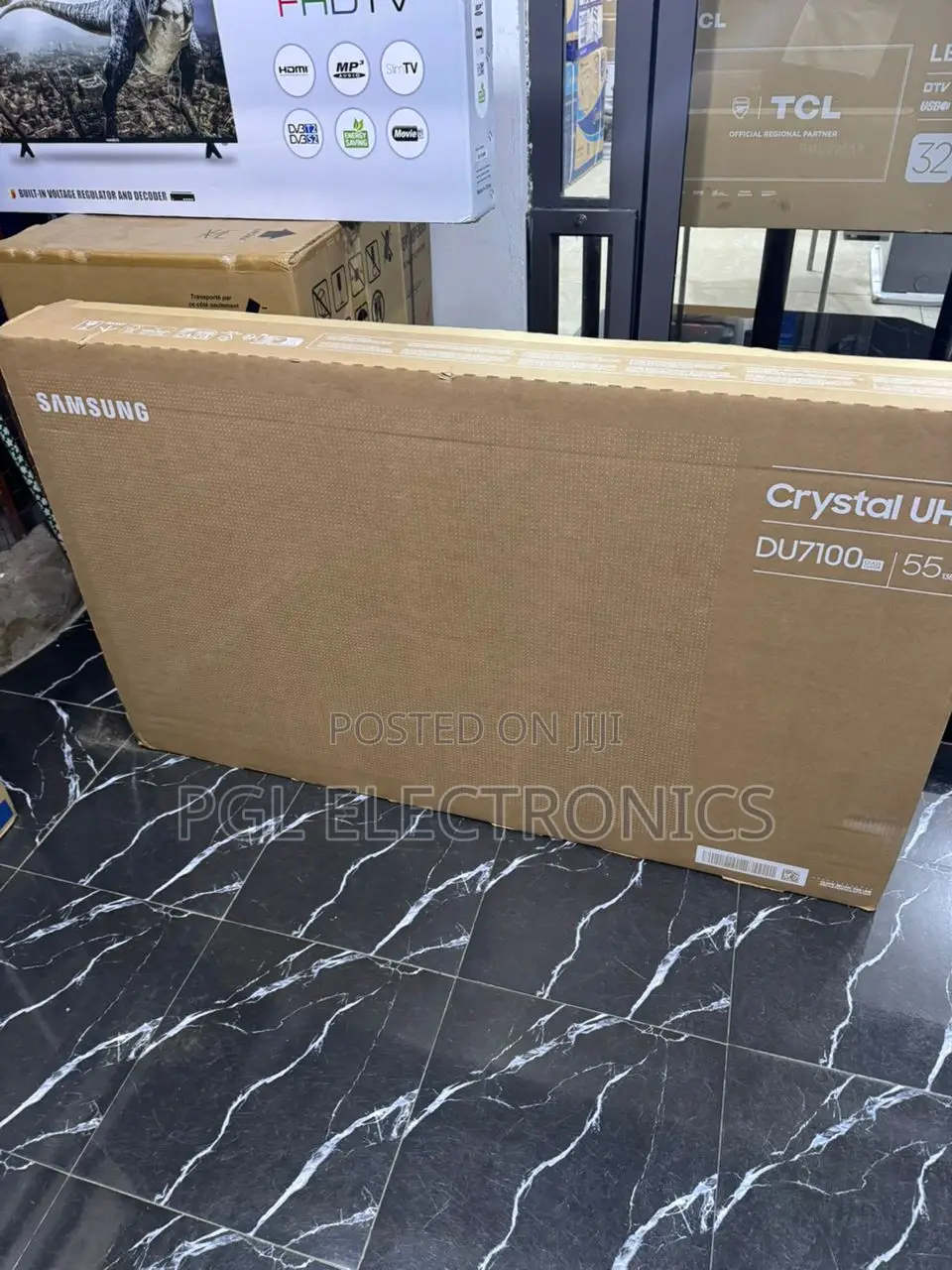 Samsung Smart Tv Powered by Tizen 55" Crystal Uhd U8000f