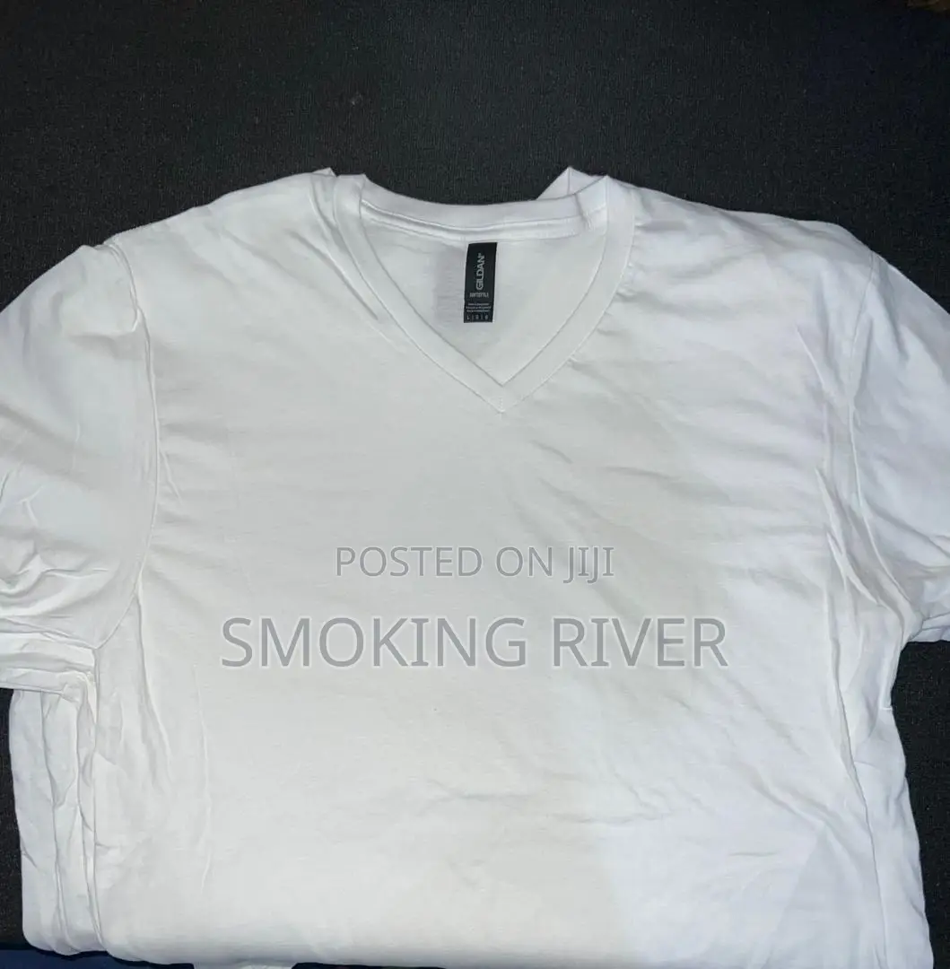 Gildan v-Neck