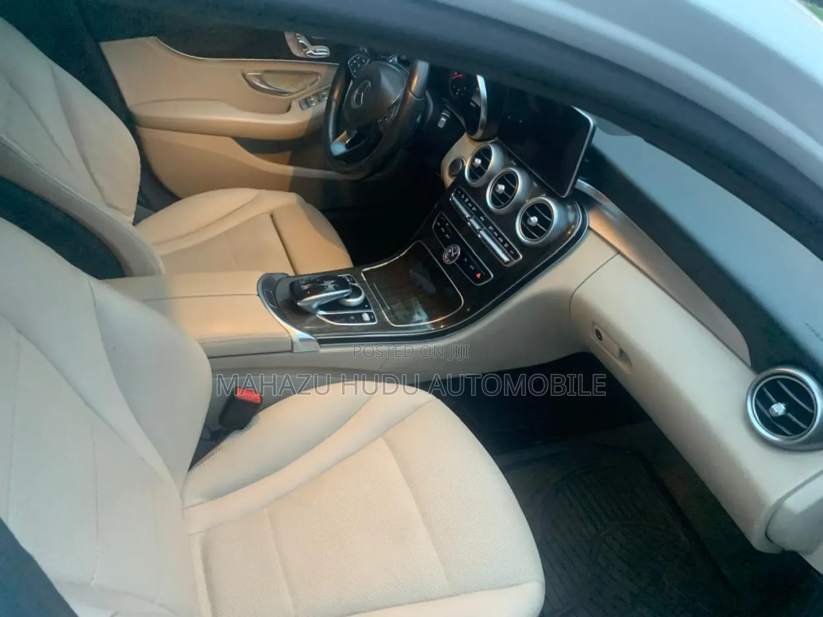 Mercedes-Benz C300 Luxury 4Matic Sedan AWD (2.0L 4cyl 7A) 2016 White