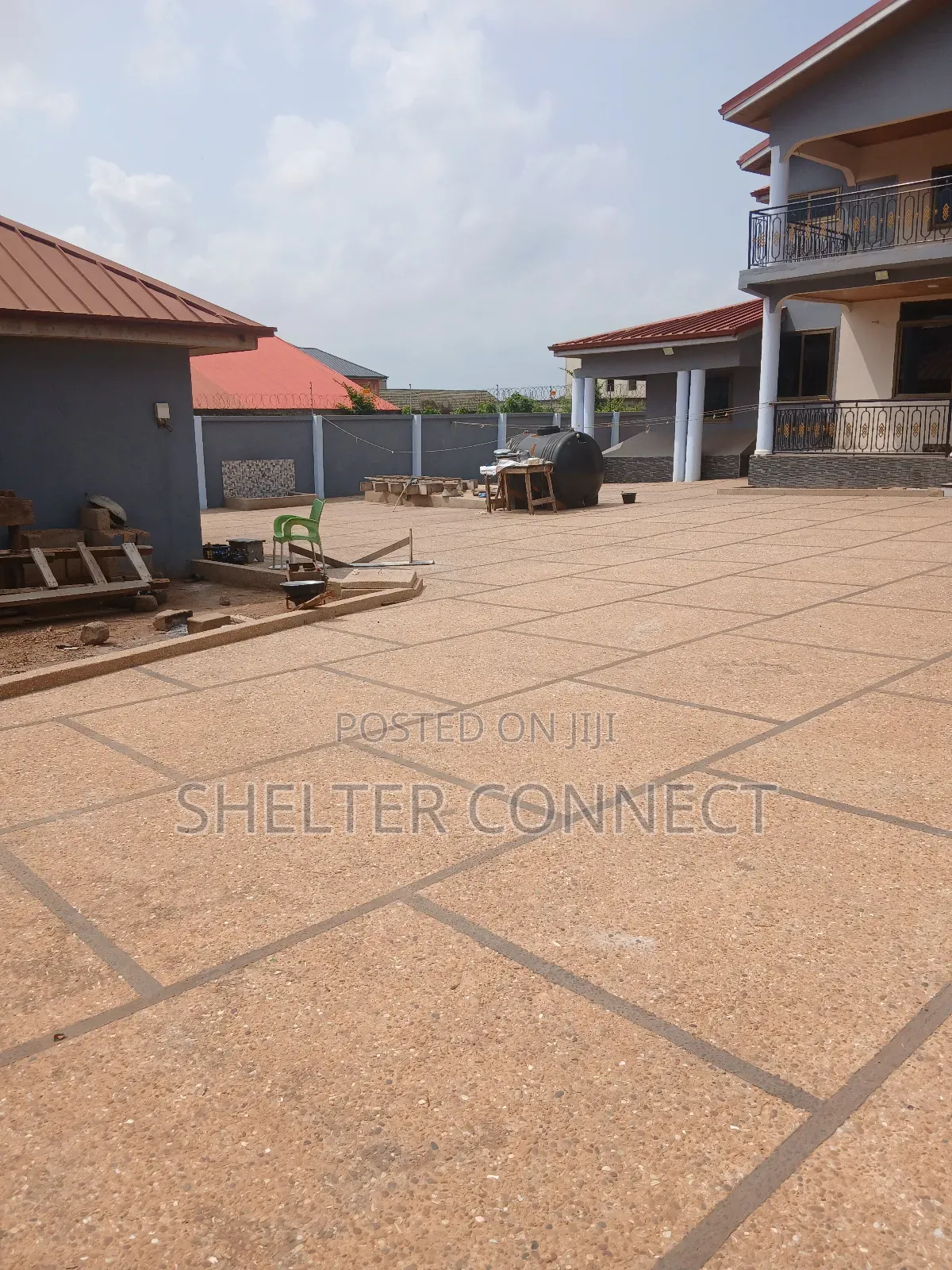 10bdrm House in Pantang, Adenta for rent