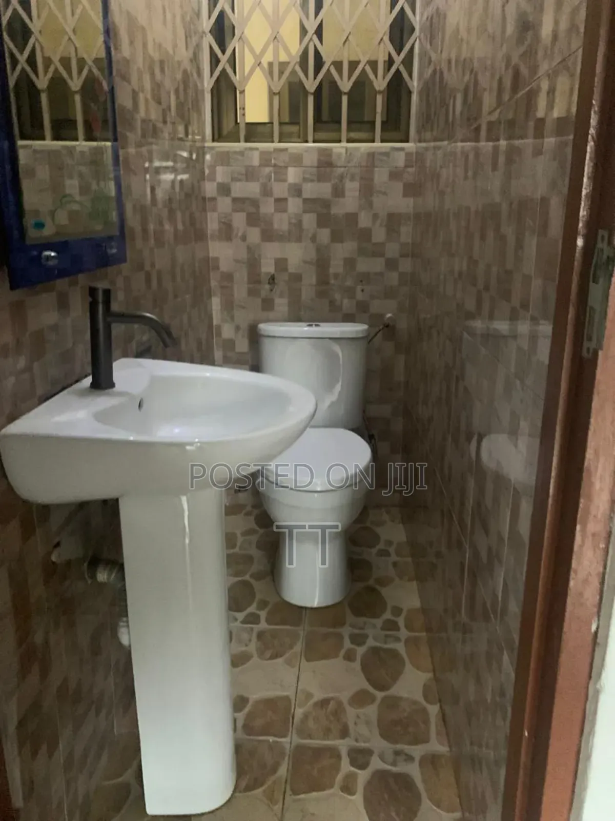 1bdrm Apartment in Teshie Anomantu, Tsui-Bleoo for rent