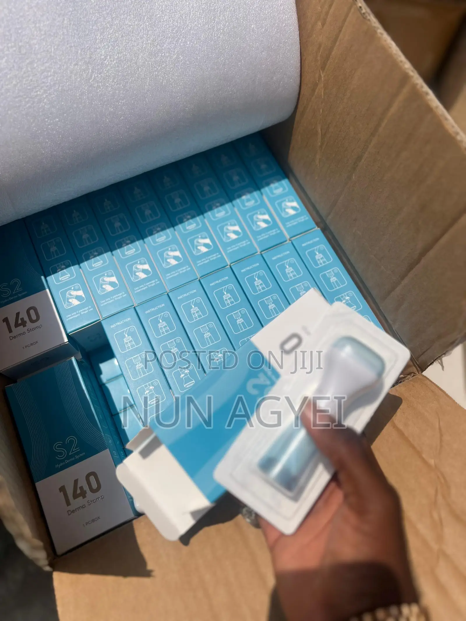 (4 in 1) Derma Stamp 140 Needles