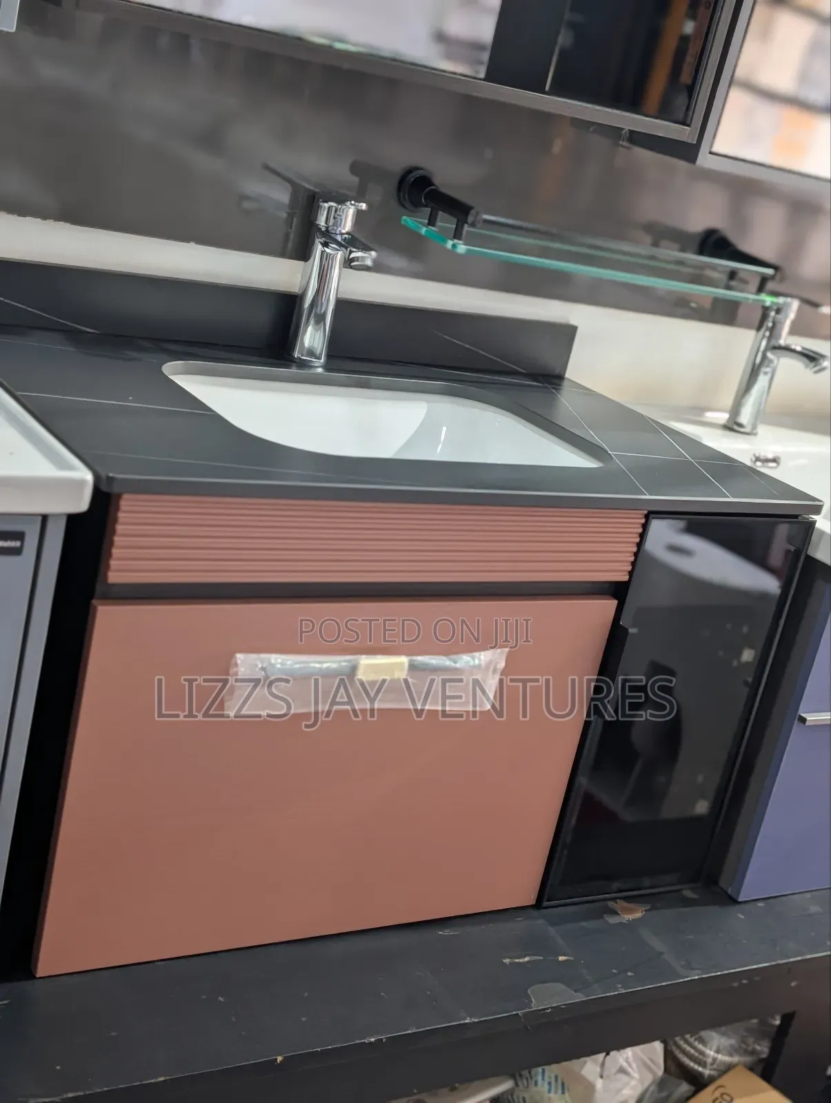 Cabinet Basin