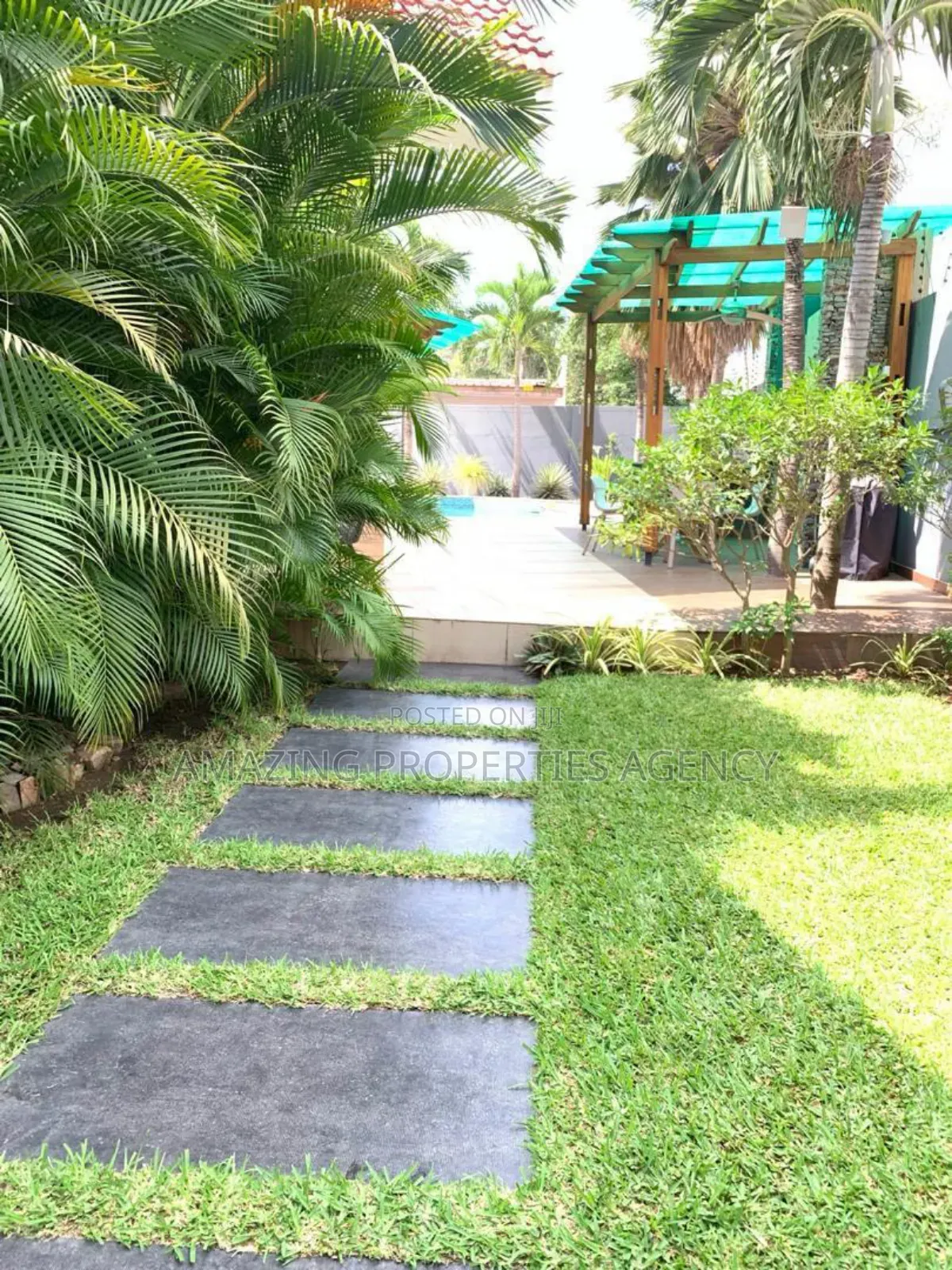5bdrm Mansion in Airport Residential Area for rent