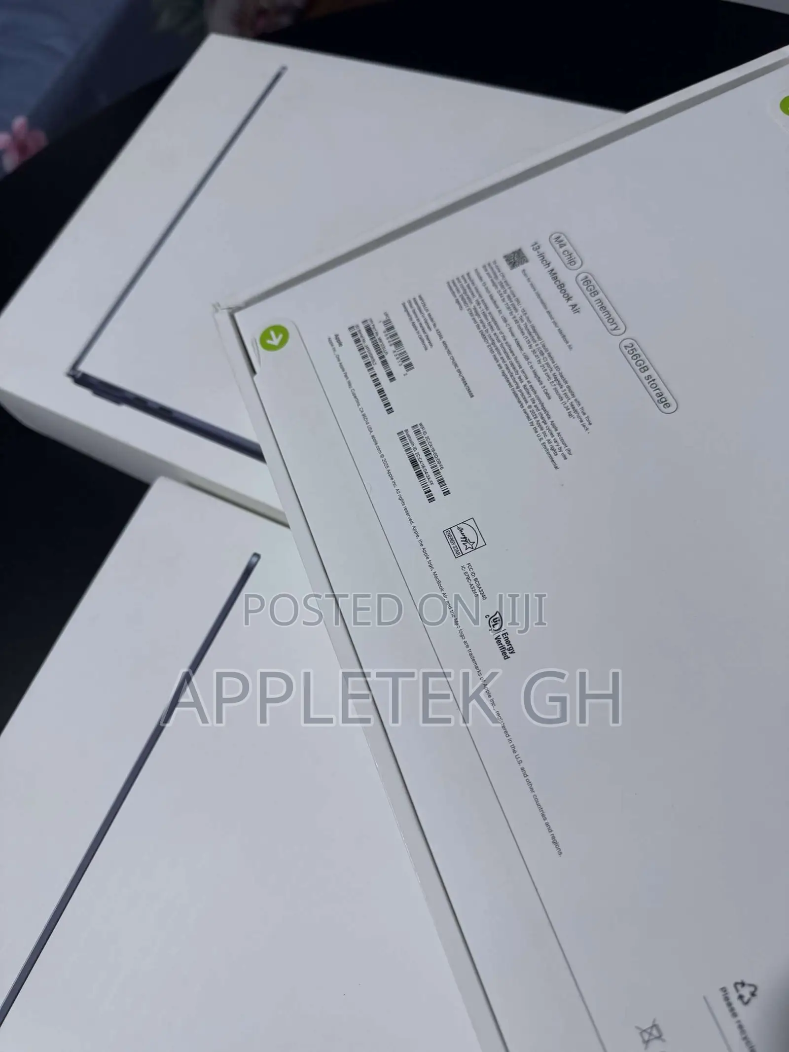New Laptop Apple MacBook Air 2025 M4 13-inch 16GB Apple M4 SSD 256GB