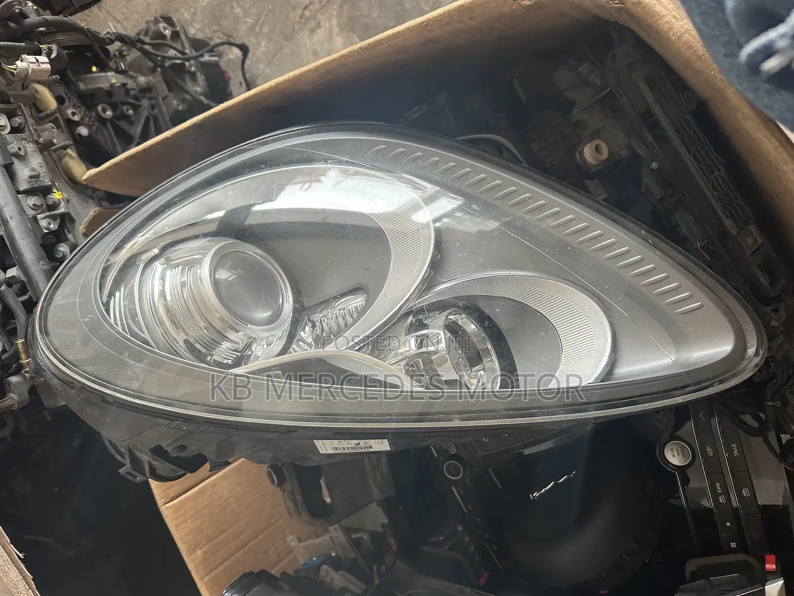 2011 2012 2013 2014 Porsche Cayenne Headlight Pair Available