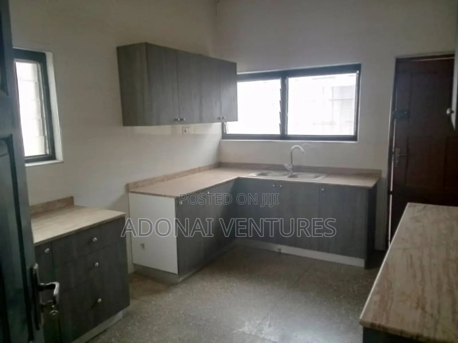 3bdrm House in Agric Kromoase, Kumasi Metropolitan for sale