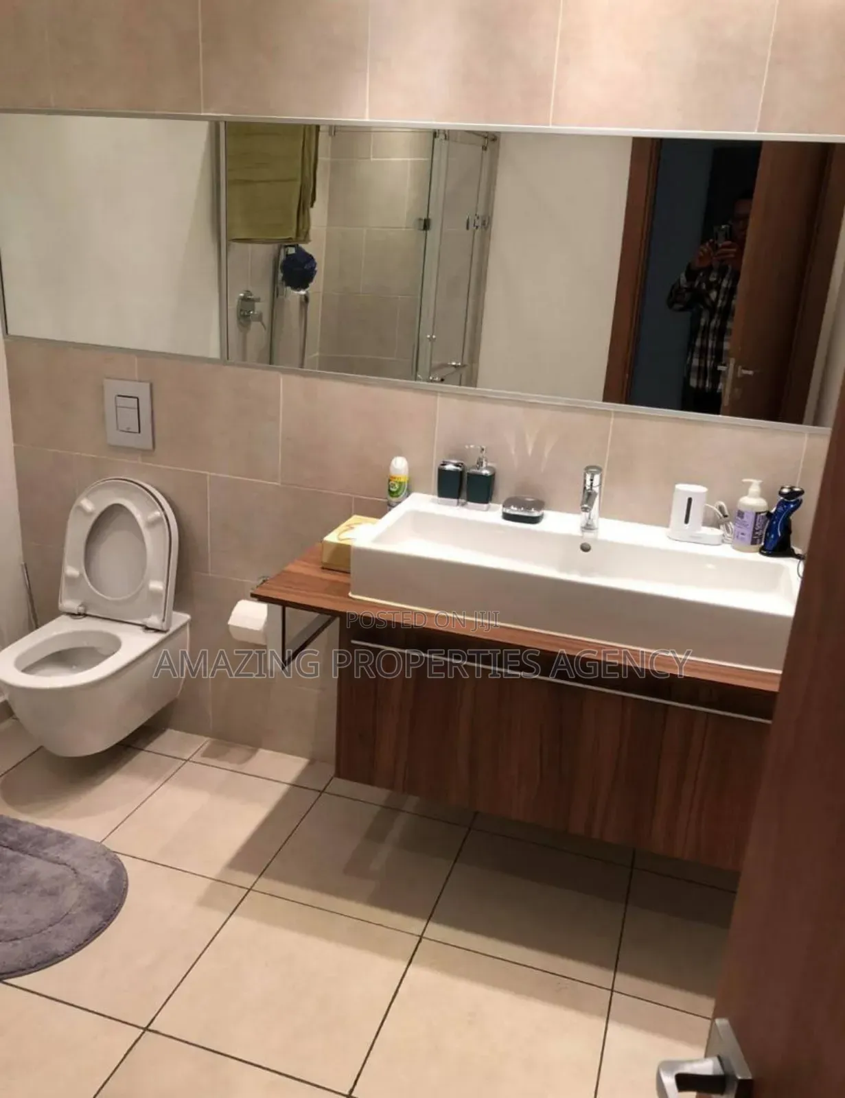 Furnished 4bdrm Apartment in Airport Residential Area for sale