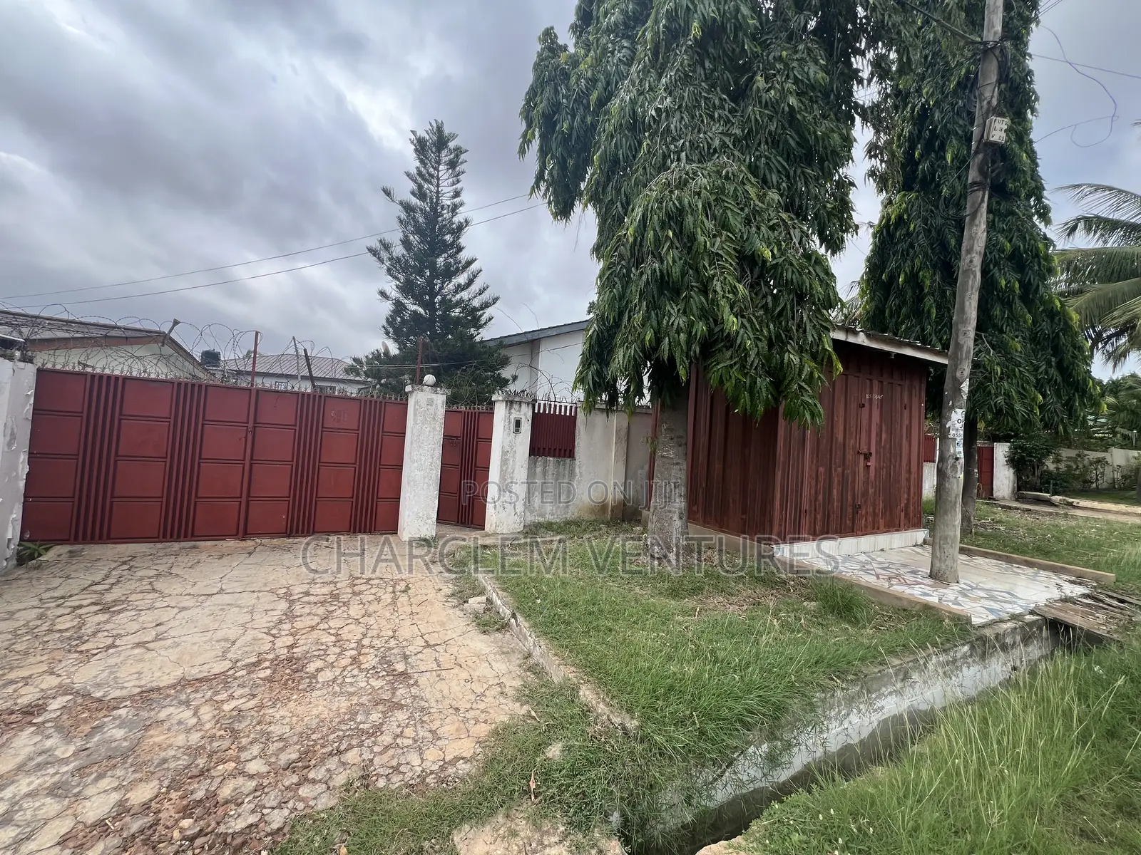 4bdrm House in Charclem Ventures, Teshie-Nungua Estates for sale