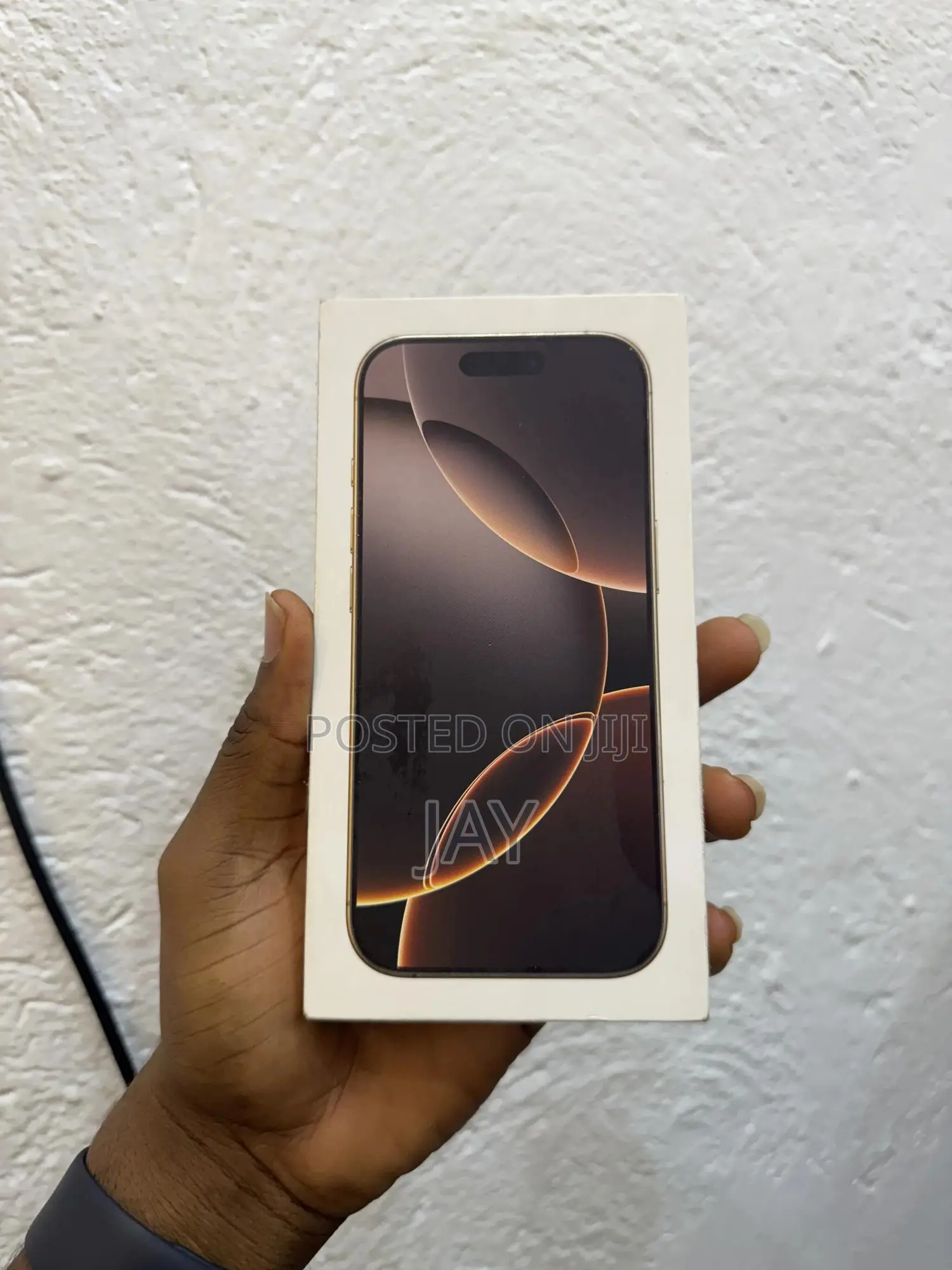New Apple iPhone 16 Pro 256 GB Gold