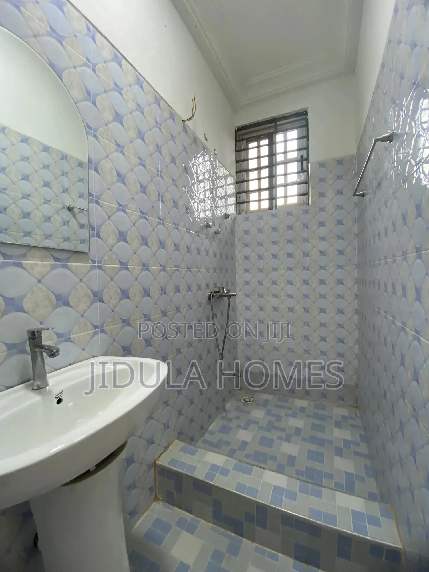 1bdrm Apartment in Adenta Amrahia, Frafraha for rent