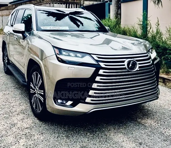 Lexus LX 2025 Gold