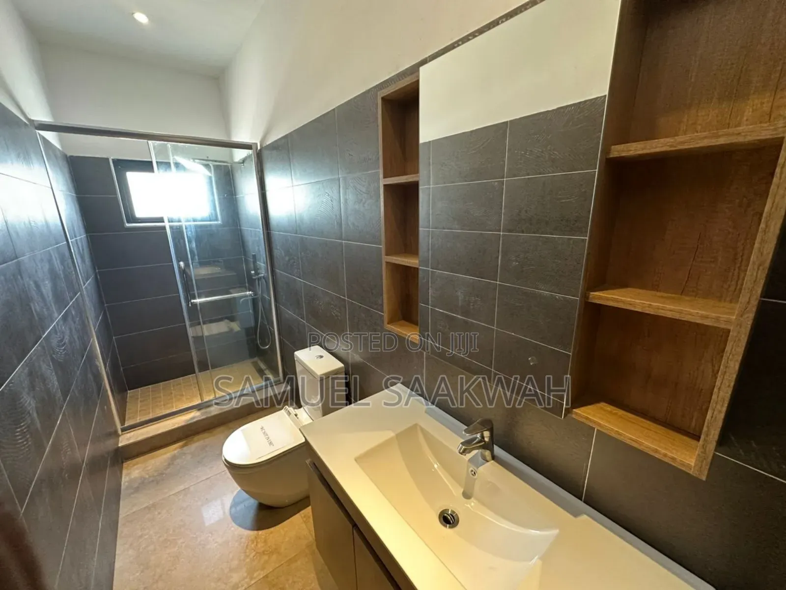 4bdrm Duplex in Cantonment, Cantonments for sale