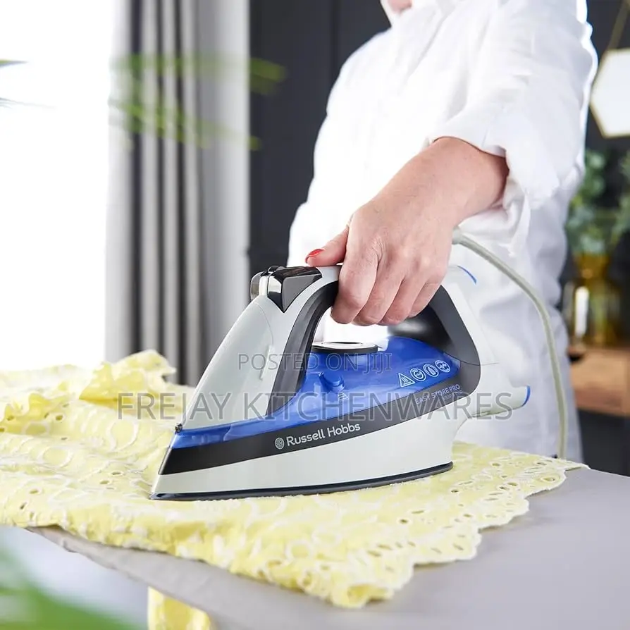 Russell Hobbs Easy Store Wrap and Clip Steam Iron