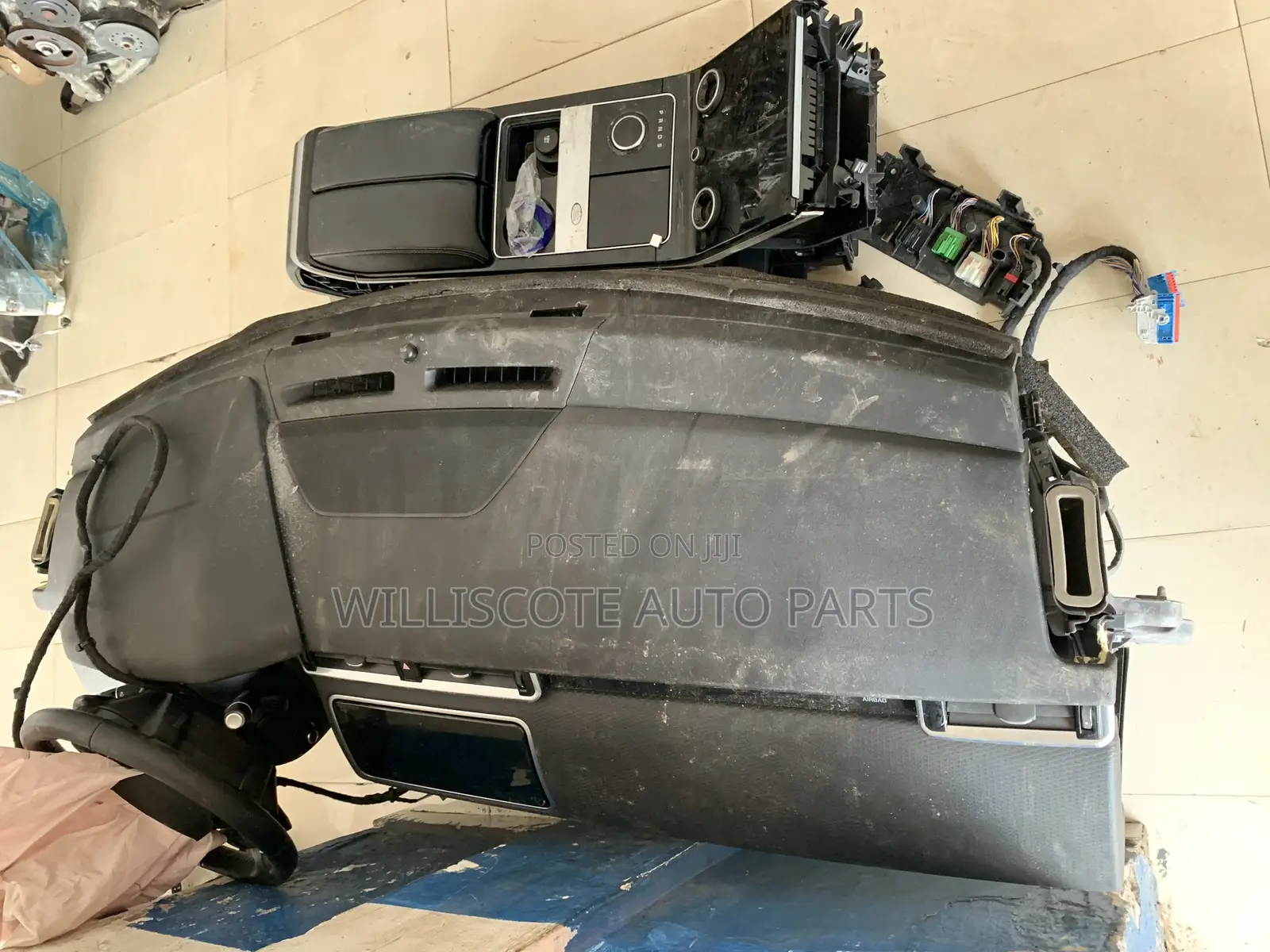 Range Rover Velar 17-22 Dashboard Complete