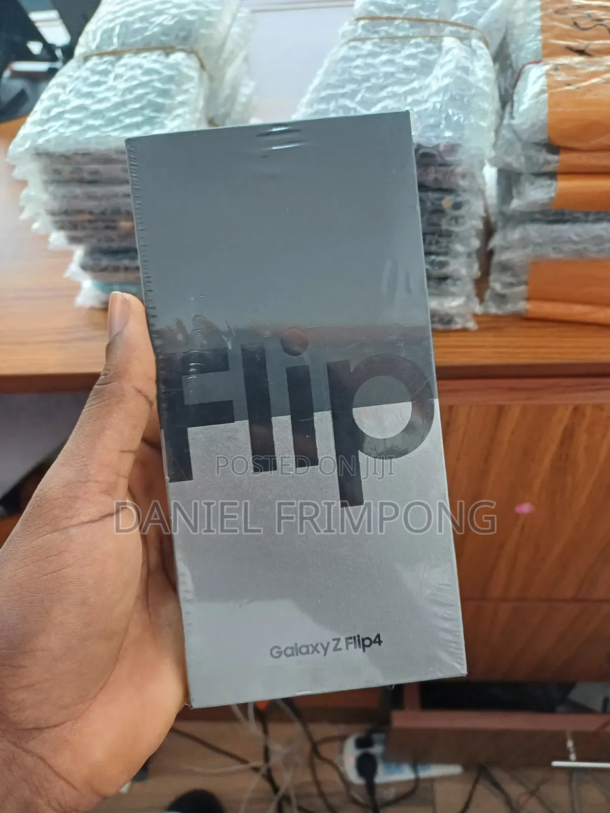 New Samsung Galaxy Z Flip4 256 GB Black