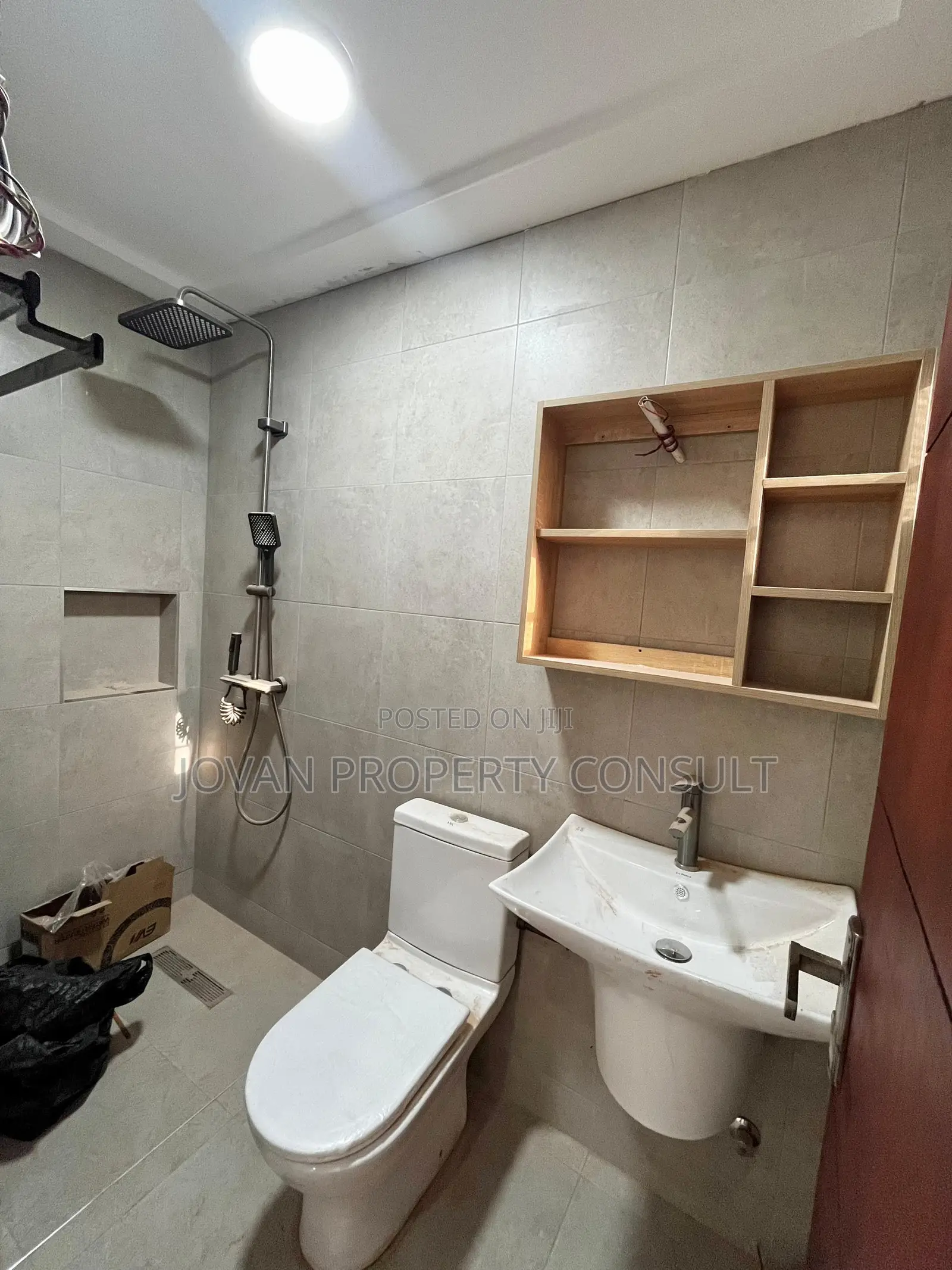 3bdrm House in Pokuase Fise for sale
