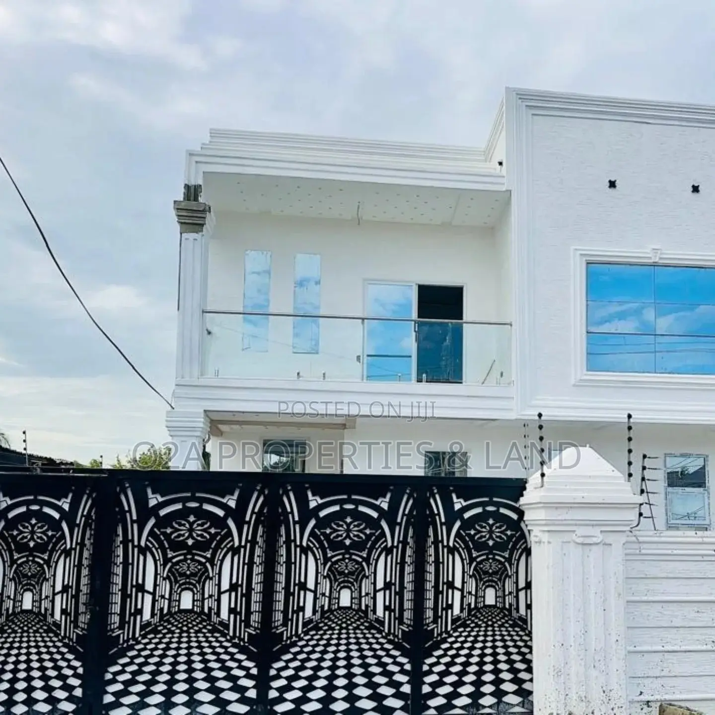 4bdrm House in Ashaley Botwe, Lake Side Estate for sale