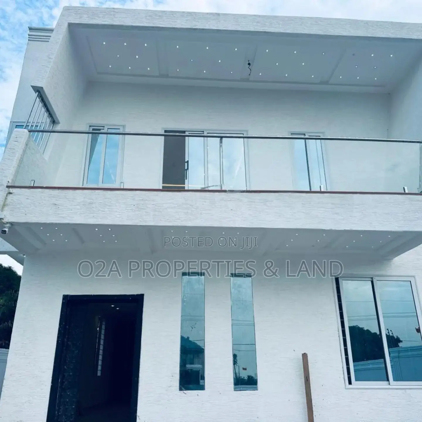 4bdrm House in Ashaley Botwe, Lake Side Estate for sale