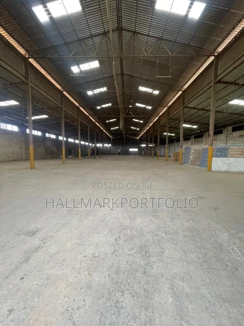 2950 SQM Warehouse Tema