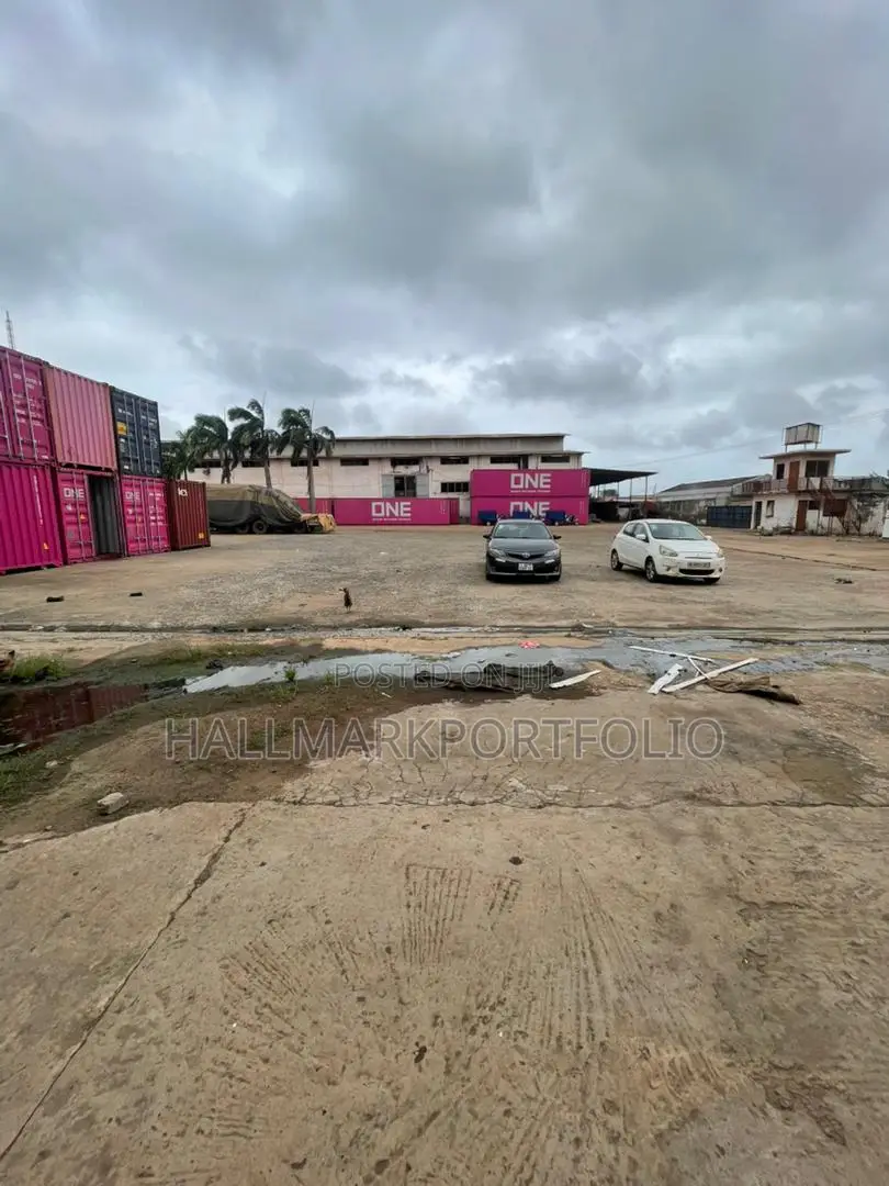 2950 SQM Warehouse Tema