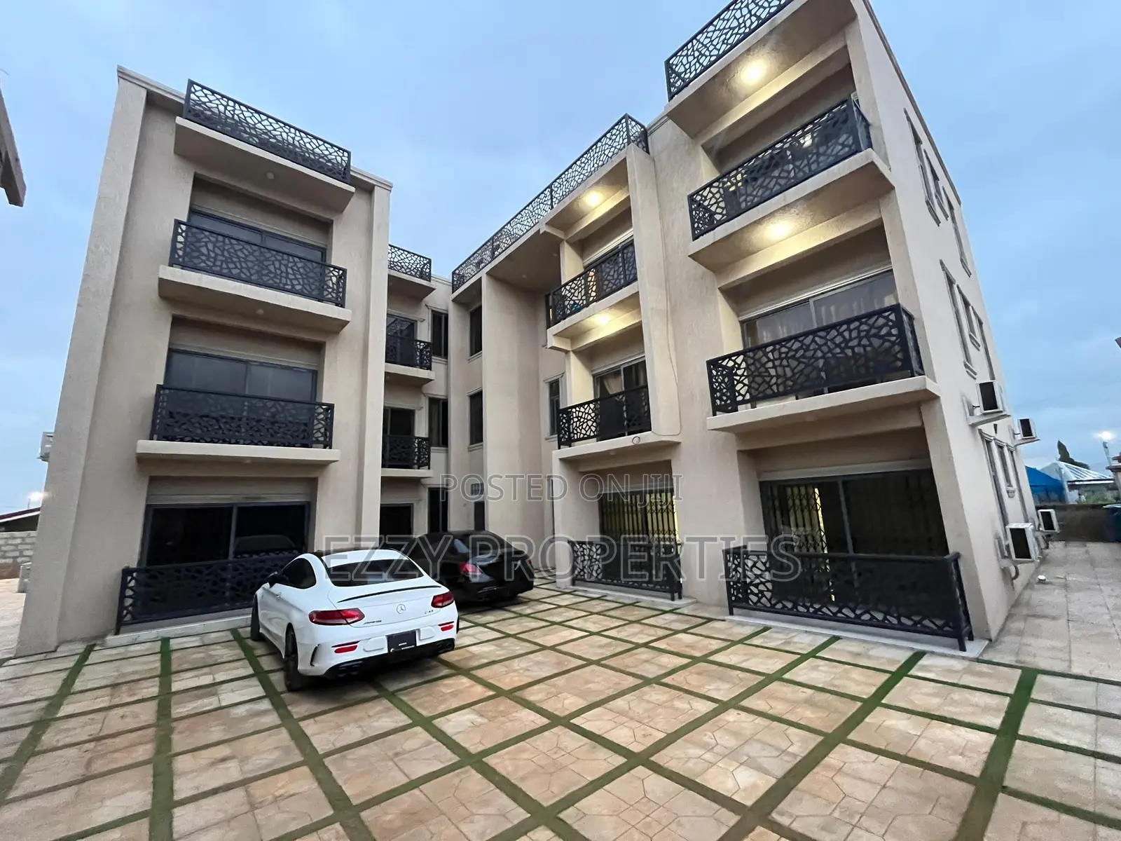 2bdrm Apartment in Maijaw School, Ashaley Botwe for rent