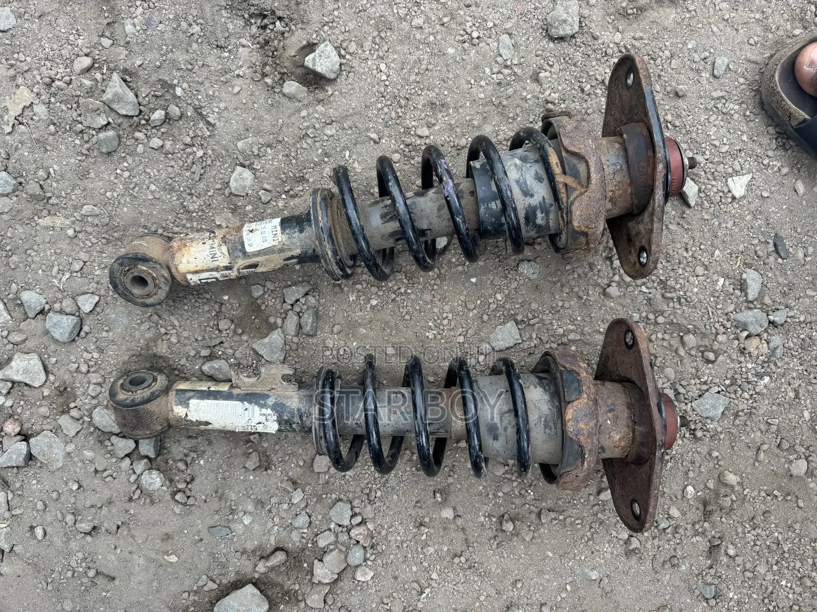 Mini Cooper :2006 to 2010 Back Shocks