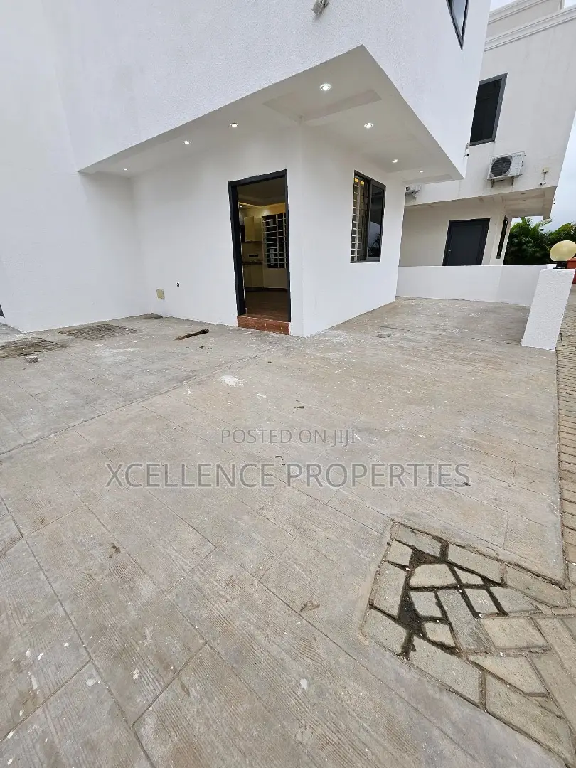 2bdrm Duplex in Xcellence Properties, School Junction for rent