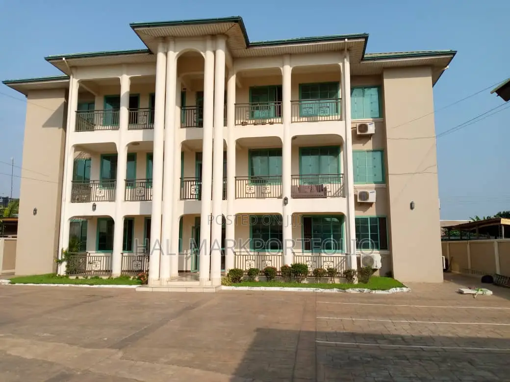 3bdrm Apartment in Upsa Area, East Legon for rent