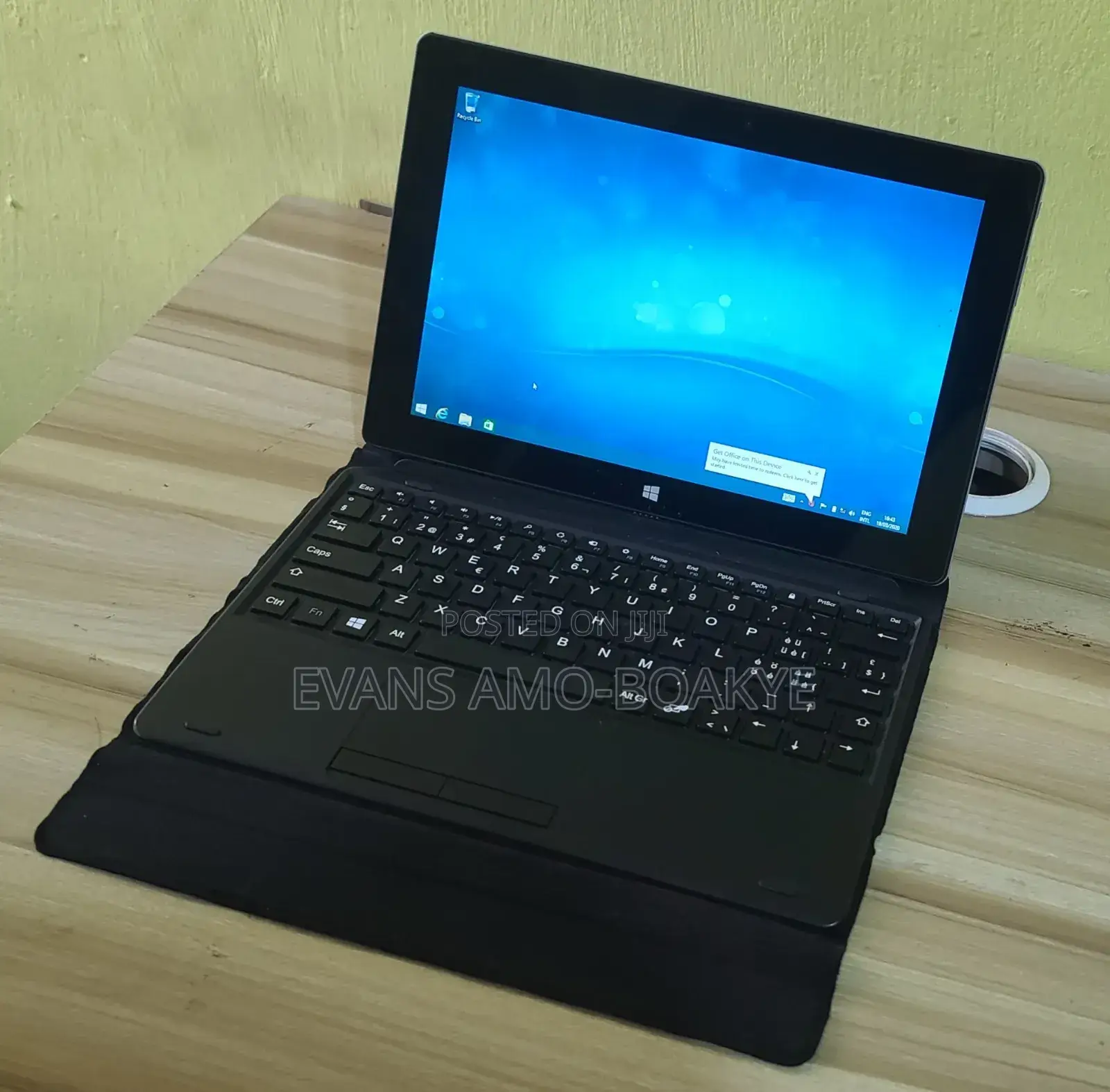 Laptop Trekstor 2GB Intel Atom eMMC 60GB