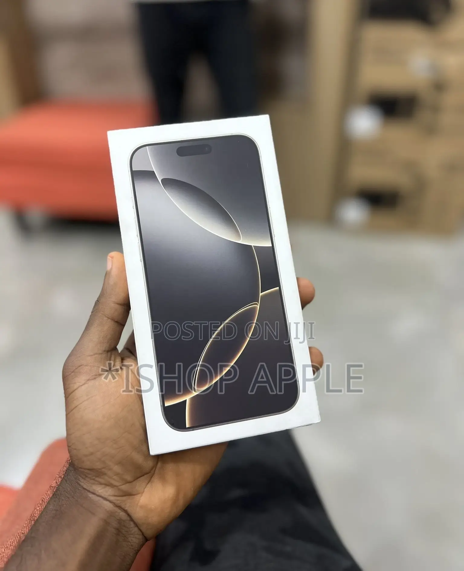New Apple iPhone 16 Pro Max 256 GB Gold