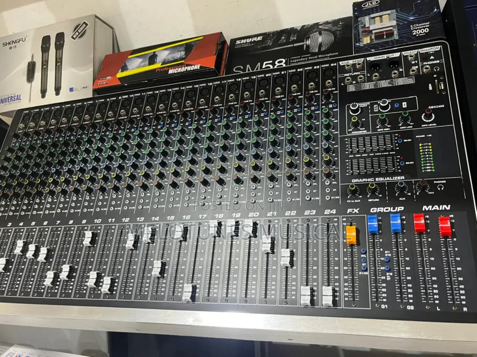 Yamaha SMX-2400 24channel Professional Mixer