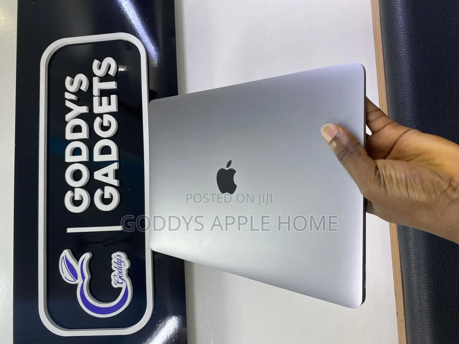 Laptop Apple MacBook Air 2020 8GB Apple M1 SSD 256GB