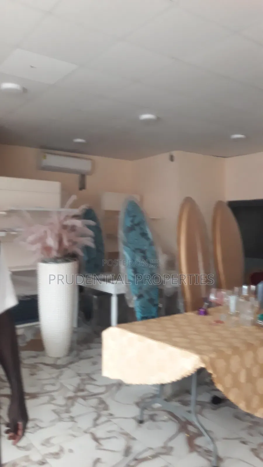 Banking Hall Space for Rent at Lapaz