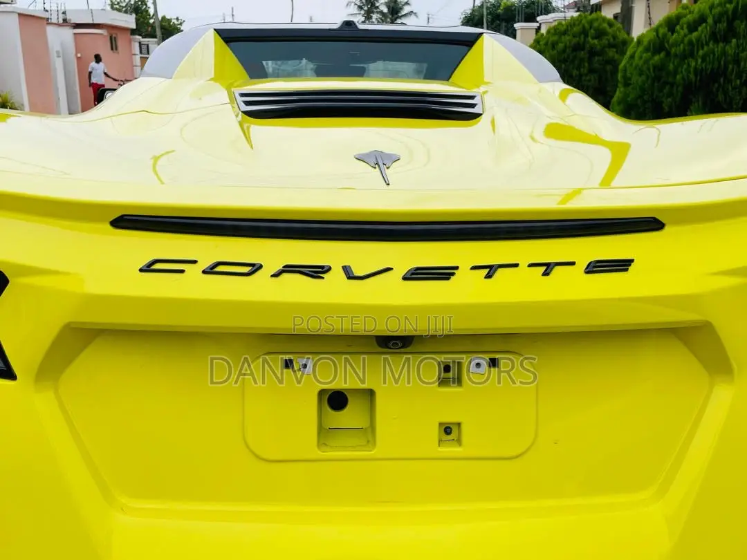 Chevrolet Corvette 2022 Yellow
